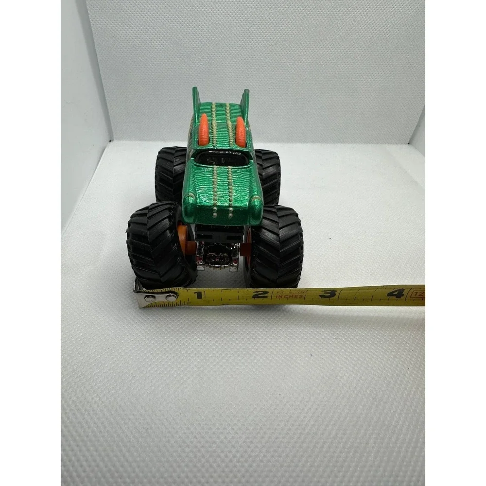 Hot‎ Wheels Monster Jam Monster Trucks The Dragon 1:55